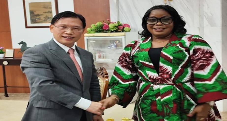 L-R  Amb.  Yen Chengwu and Minister Dagoseh