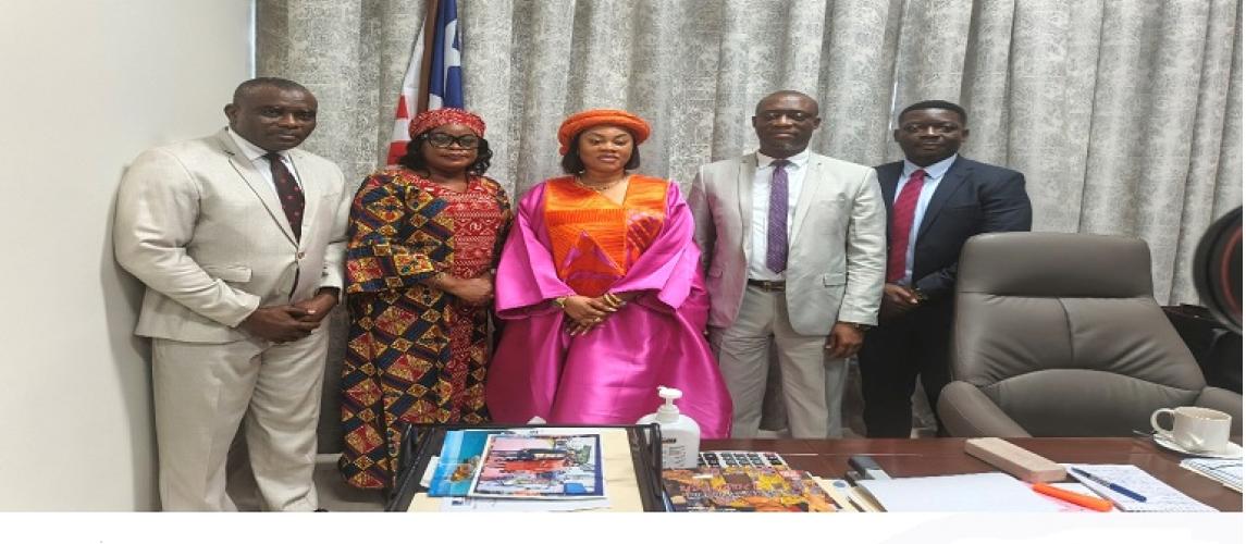 L-R Second Lady Dahn-Koung (3rd from left) with MoCI SMT