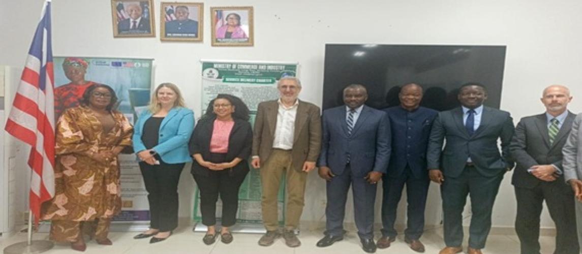 MoCI’s SMT in photo with MCC Delegation