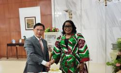 L-R  Amb.  Yen Chengwu and Minister Dagoseh